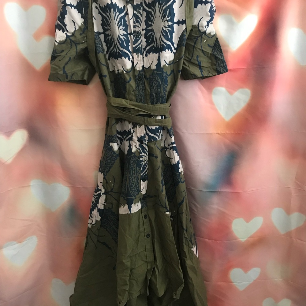 Making the Cut Dress - Picture 2 of 9